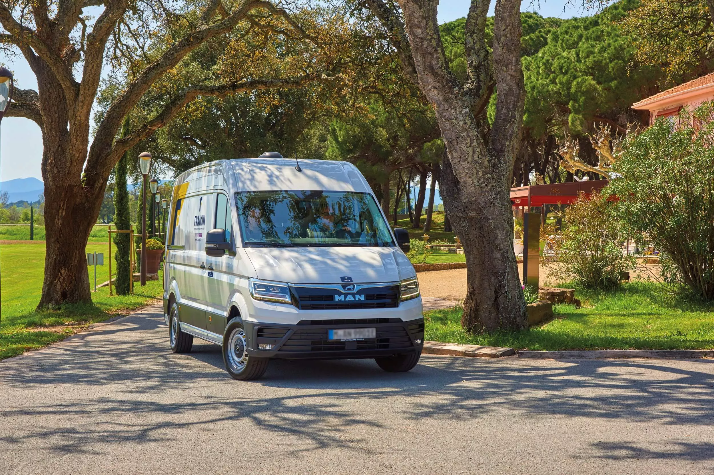 Location utilitaire Suisse : courte ou longue durée ?